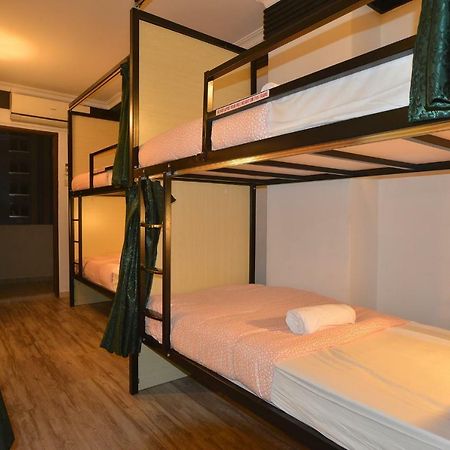Zen Hostel Aljunied Singapore Exteriör bild