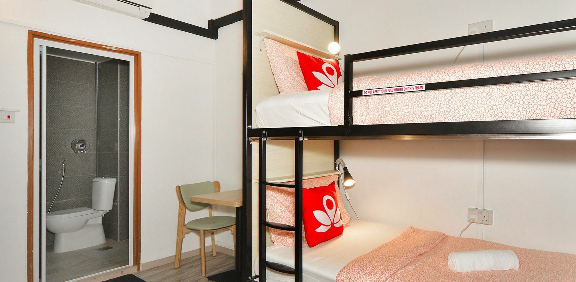 Zen Hostel Aljunied Singapore Exteriör bild